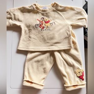 Winnie  the pooh baby set